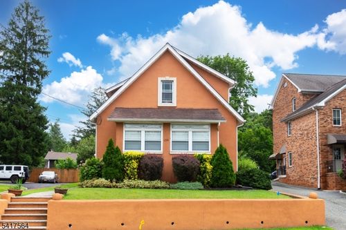 154 Roseland Ave, Caldwell, NJ, 07006-5904 | Card Image