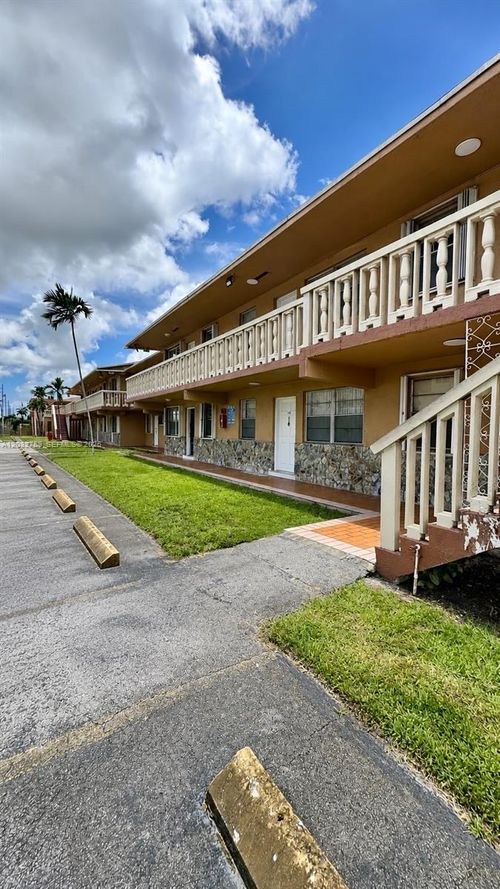 102-1154 W 35th St, Hialeah, FL, 33012 | Card Image