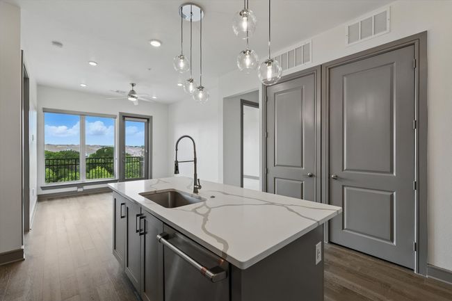 APT-3324 - 2700 Old Denton Rd, Condo with 2 bedrooms, 2 bathrooms and null parking in Carrollton TX | Image 5