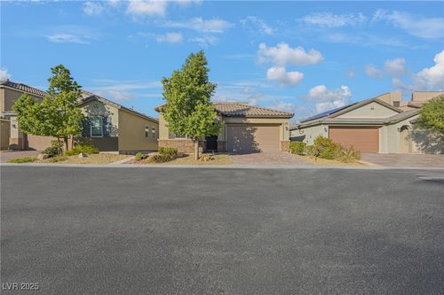 8090 Ancient Oaks Ave, Las Vegas, NV, 89113-6629 | Card Image