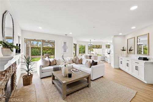 17 Rhode Island, Irvine, CA, 92606 | Card Image