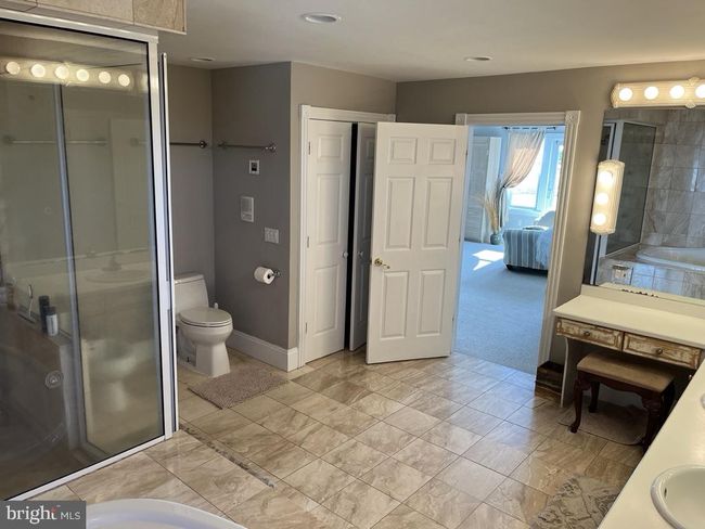 411 N 3 Rd St, House other with 6 bedrooms, 4 bathrooms and null parking in Surf City NJ | Image 17