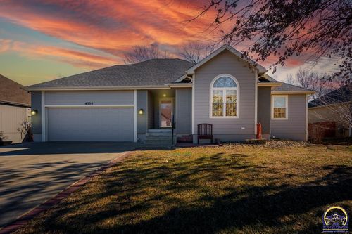 4334 Se Oakwood St, Topeka, KS, 66609-1642 | Card Image