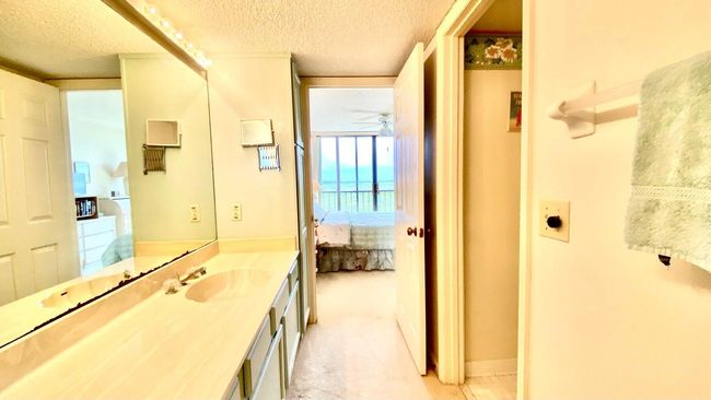 APT-504 - 5059 N Highway A1a, Condo with 2 bedrooms, 2 bathrooms and null parking in Hutchinson Island FL | Image 20