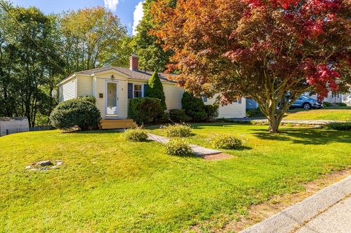 7 Carroll St, Auburn, MA, 01501-3402 | Card Image