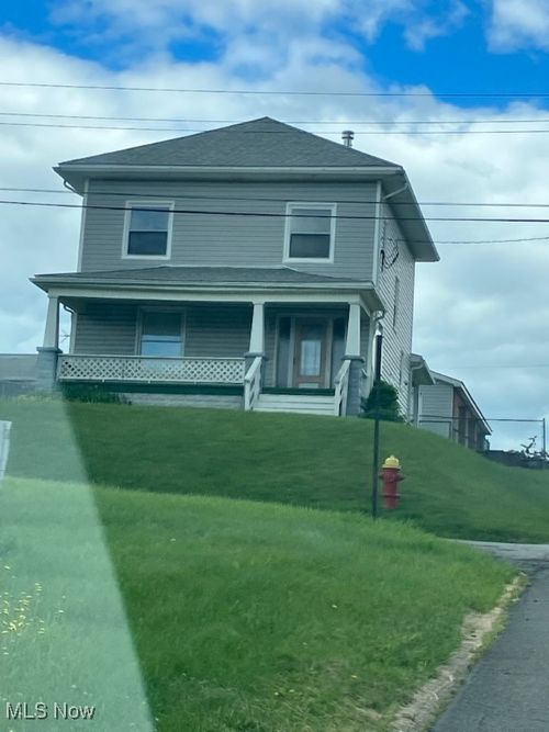 124 Church St, Weirton, WV, 26062-3352 | Card Image