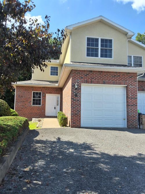 103 Mountain Golf Dr, Morgantown, WV, 26508-4482 | Card Image