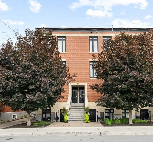 c-31 Springfield Rd, Ottawa, ON, K1M1C8 | Card Image