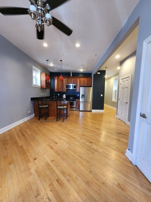 1-929 18th Pl, Chicago, IL, 60608-3407 | Card Image