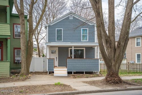 106 Van Dam St, Saratoga Springs, NY, 12866-2041 | Card Image