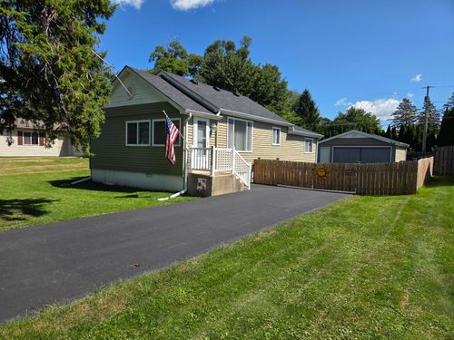 2816 Mabie St, Delavan, WI, 53115-3558 | Card Image