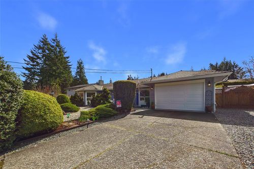 616 Tyee Cres, Qualicum Beach, BC, V9K1B1 | Card Image