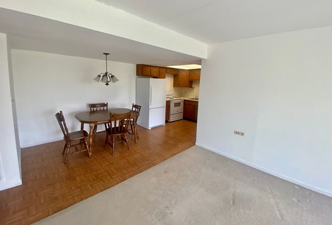 APT-7C - 5300 Walnut Ave, Condo with 2 bedrooms, 1 bathrooms and 3 parking in Downers Grove IL | Image 6