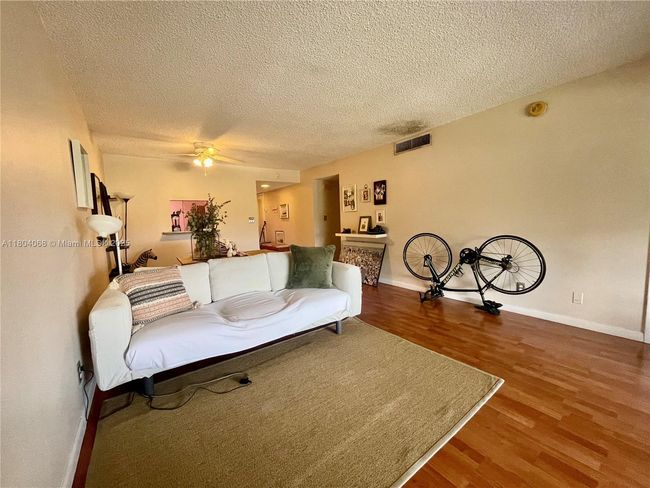 APT-410 - 2312 S Cypress Bend Dr, Condo with 2 bedrooms, 2 bathrooms and null parking in Pompano Beach FL | Image 10