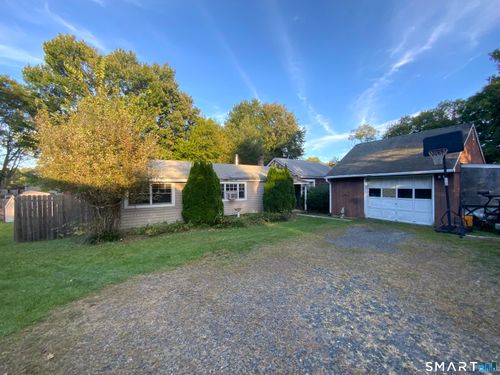 32 Depalma Ln, Danbury, CT, 06811-2916 | Card Image