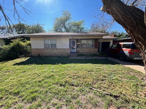 131 20th Place, Snyder, TX, 79549 | Card Image