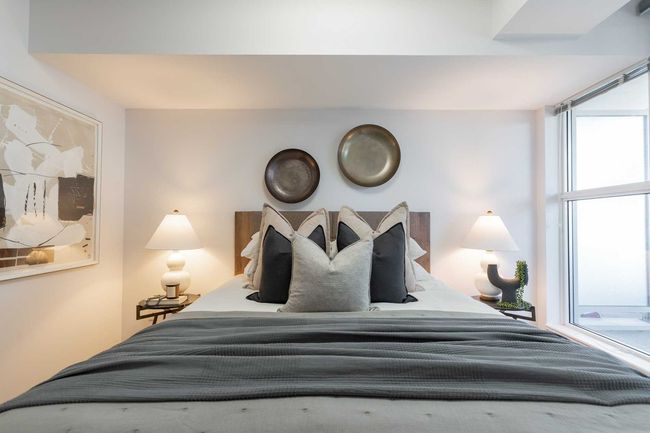 810 - 35 Bastion St, Condo with 2 bedrooms, 2 bathrooms and 2 parking in Toronto ON | Image 13