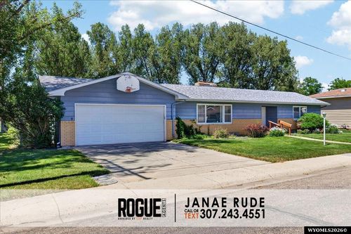 110 Primrose St, Casper, WY, 82604-4019 | Card Image