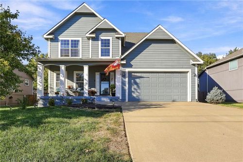 372 W Madison St, Gardner, KS, 66030-2212 | Card Image