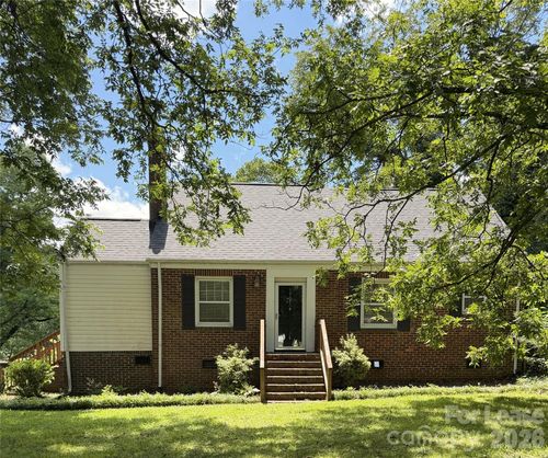 1901 Armstrong Park Dr, Gastonia, NC, 28054-4886 | Card Image