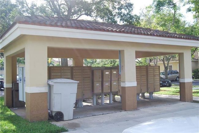 APT-111 - 2600 S University Dr, Condo with 2 bedrooms, 2 bathrooms and null parking in Davie FL | Image 31