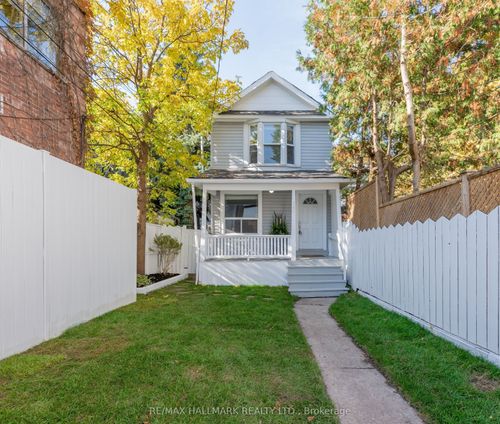 106 Willow Ave, Toronto, ON, M4E3K3 | Card Image