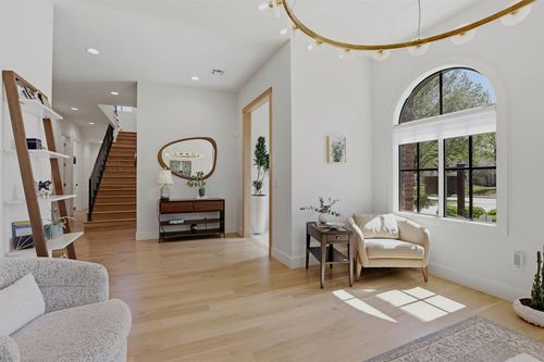 1123 Bedford Drive, Nichols Hills, OK, 73116 | Card Image