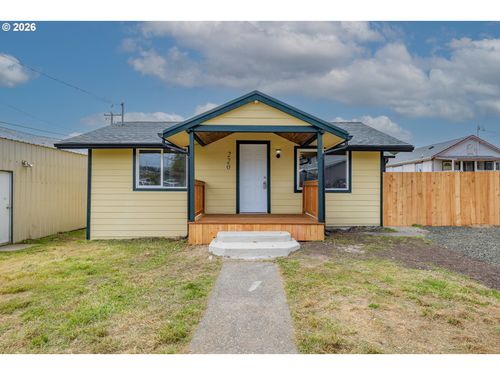 220 N Wasson St, Coos Bay, OR, 97420-3348 | Card Image