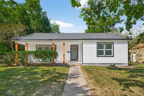 2424 Oaklawn Dr, La Marque, TX, 77568-5359 | Card Image