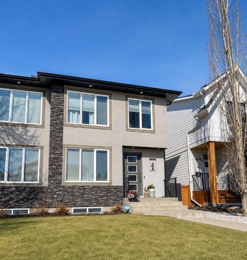 4627 83 St Nw, Calgary, AB, T3B2R1 | Card Image