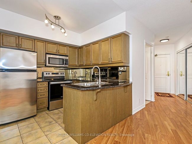 1609 - 9225 Jane St, Condo with 3 bedrooms, 2 bathrooms and 1 parking in Vaughan ON | Image 18