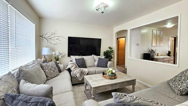 55 Mckenzie Ave, House other with 3 bedrooms, 2 bathrooms and 2 parking in Hughenden AB | Image 4