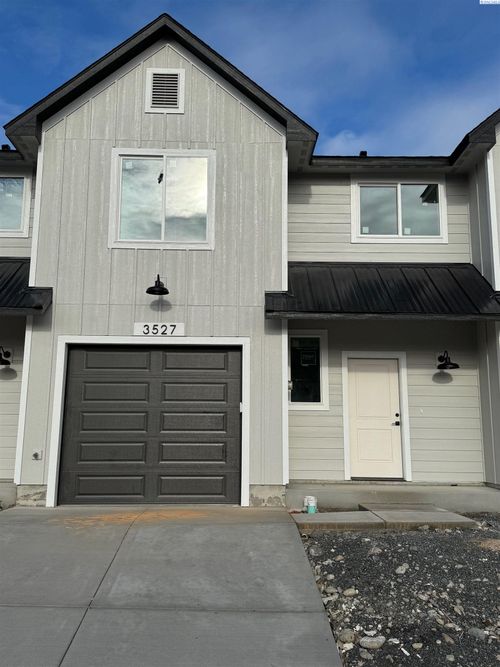 3527 W 6th Ave, Kennewick, WA, 99336 | Card Image