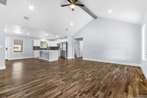 125 Broken Spur Dr, Bandera, TX, 78003-4549 | Card Image