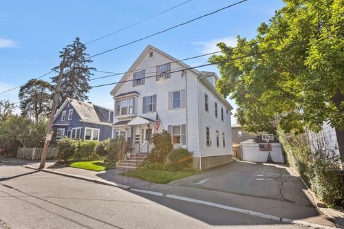 apt-2-24 Wisteria St, Salem, MA, 01970-4581 | Card Image