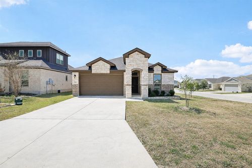 500 Seabiscuit Dr, Jarrell, TX, 76537-1978 | Card Image