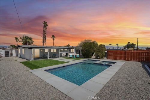 845 W Gateway Dr, Palm Springs, CA, 92262-1430 | Card Image