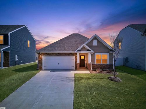 938 Pineland Dr, Woodruff, SC, 29388-6401 | Card Image