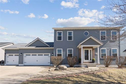 2331 Agate St, Marion, IA, 52302-7629 | Card Image