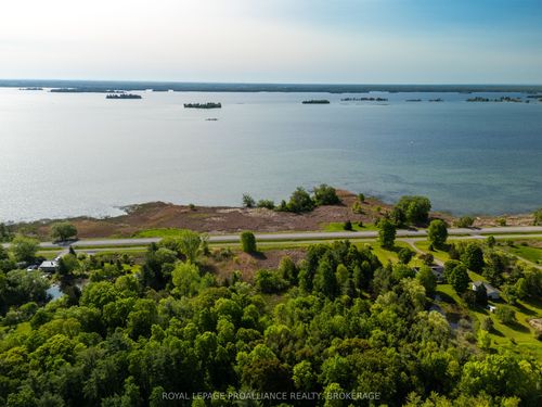 1168 Thousand Islands Pky, Mallorytown, ON, K0E1R0 | Card Image