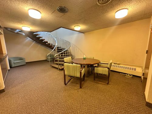 320 S 1st Street, ABERDEEN, SD, 57401 | Card Image