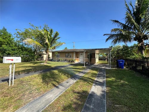 950 Ne 160th St, North Miami Beach, FL, 33162-4436 | Card Image