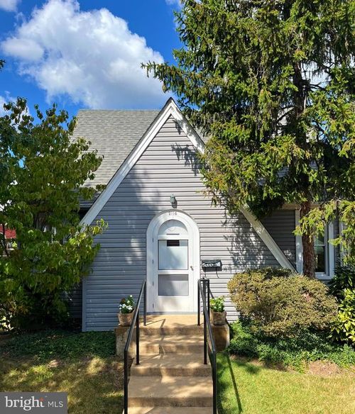 2114 N Oakland St, ARLINGTON, VA, 22207-3804 | Card Image