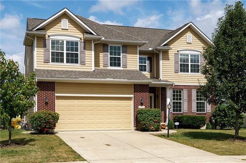 1023 Mckinney Ln, Washingtn Twp, OH, 45458-4988 | Card Image