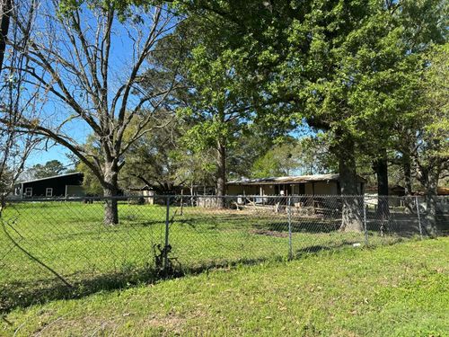 145 Aaron Ave, Livingston, TX, 77351-5165 | Card Image