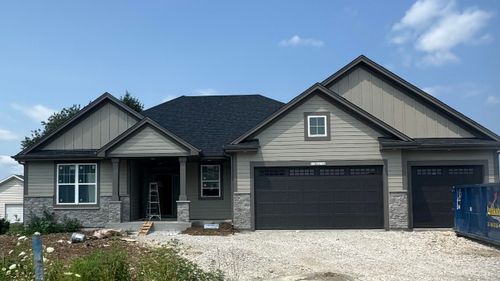 N75W24746 Lauren Dr, Sussex, WI, 53089-5602 | Card Image