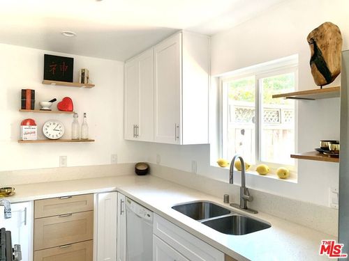 apt-60-11138 Aqua Vista St, North Hollywood, CA, 91602-3186 | Card Image