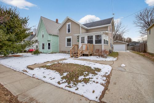 330 Grand St, Springport, MI, 49284-9484 | Card Image