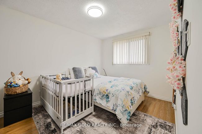 10 Cupola Crt, House attached with 4 bedrooms, 2 bathrooms and 4 parking in Brampton ON | Image 19