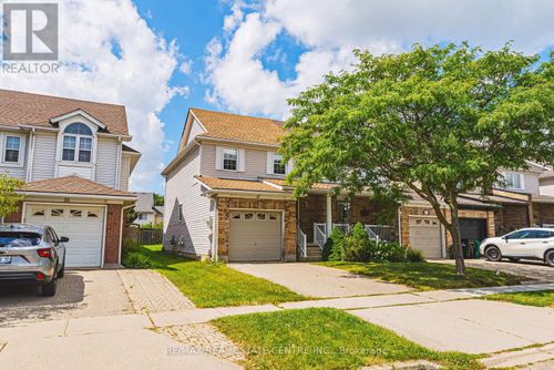 24 King William Crt, Cambridge, ON, N3C4J2 | Card Image